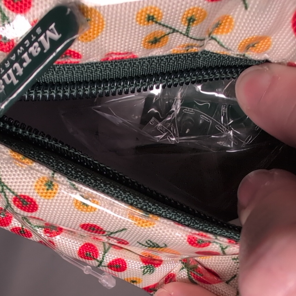 Martha Stewart PVC Wrapped Wedge Waterproof Toiletry Travel Bag Tomato Print - Picture 6 of 8
